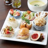 R's HAPPY BAKE CAFE 3