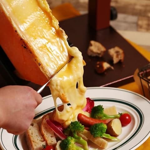 炭火焼&ワインバル イロリア