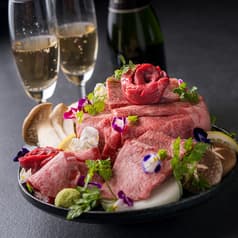 焼肉 と文字 ともじ 本店 2