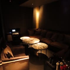 Honeytrap Tokyo ハニートラップトウキョウ 2