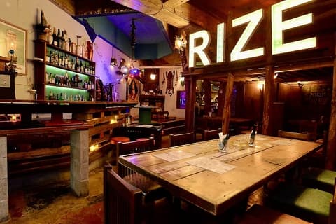 酒場ターコイズ