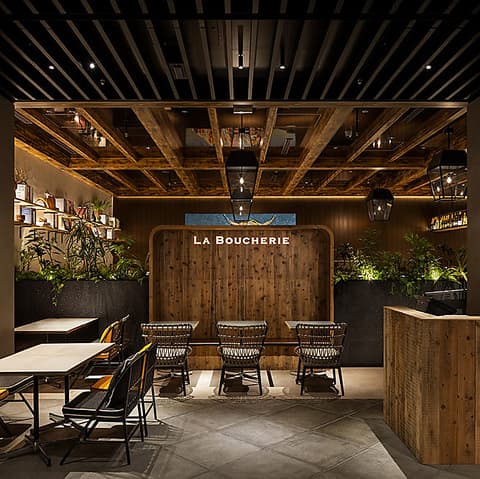 BISTRO & CAFE LOUNGE LA BOUCHERIE ビストロアンドカフェラウンジラブーシェリー