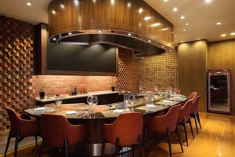 鉄板焼き シェフズテーブル