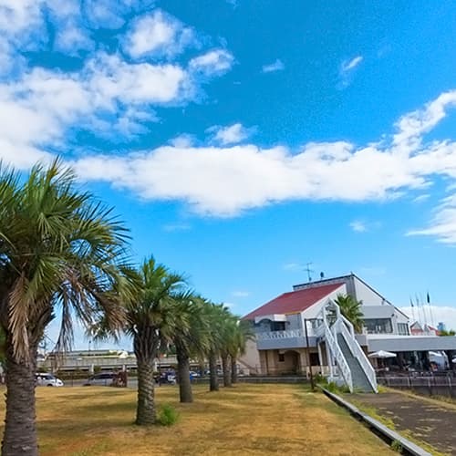 大阪北港マリーナ HULL