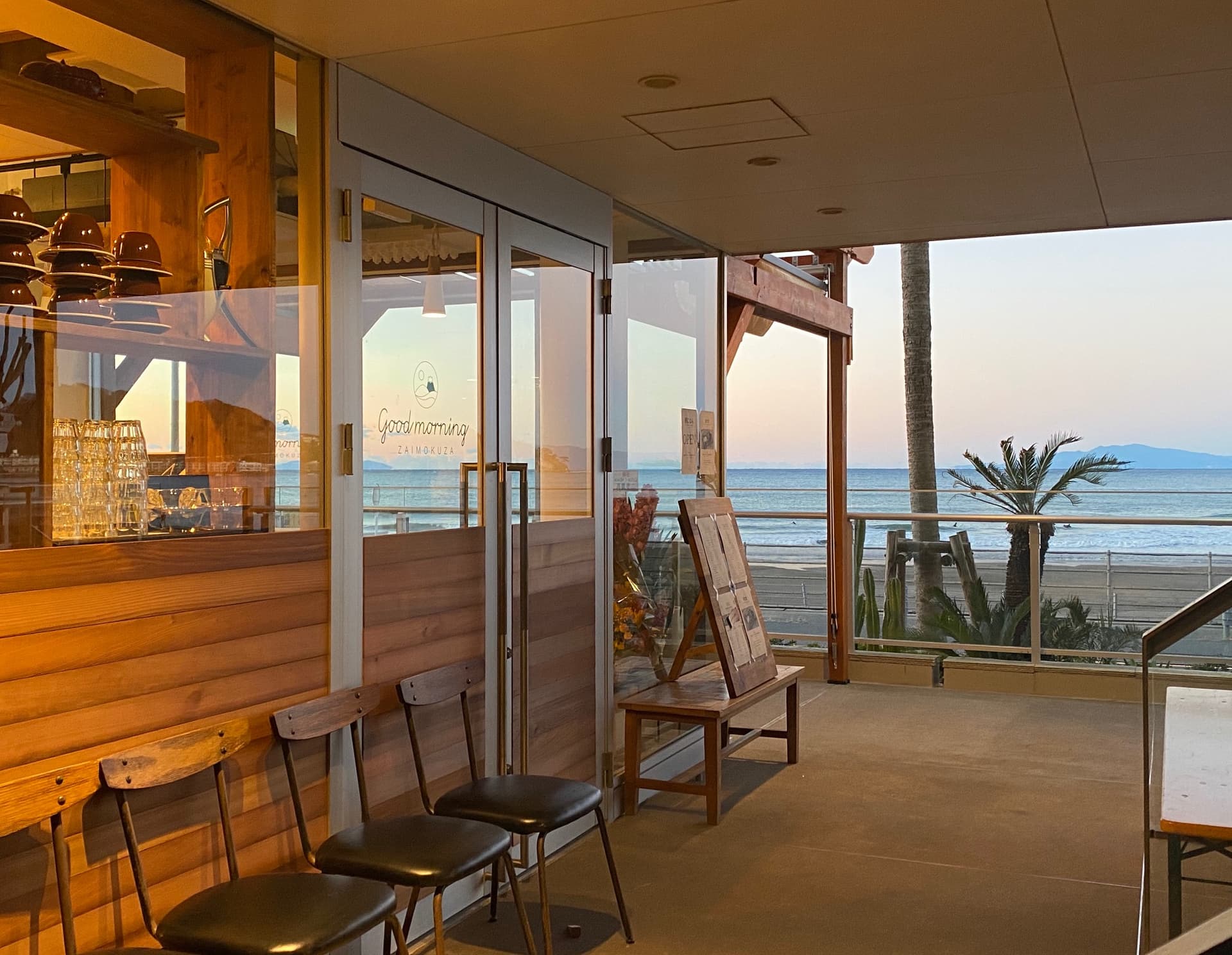 海辺のBed&Breakfast GOOD MORNING ZAIMOKUZA