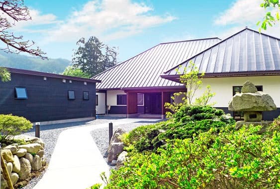 座敷わらし伝説の宿 緑風荘