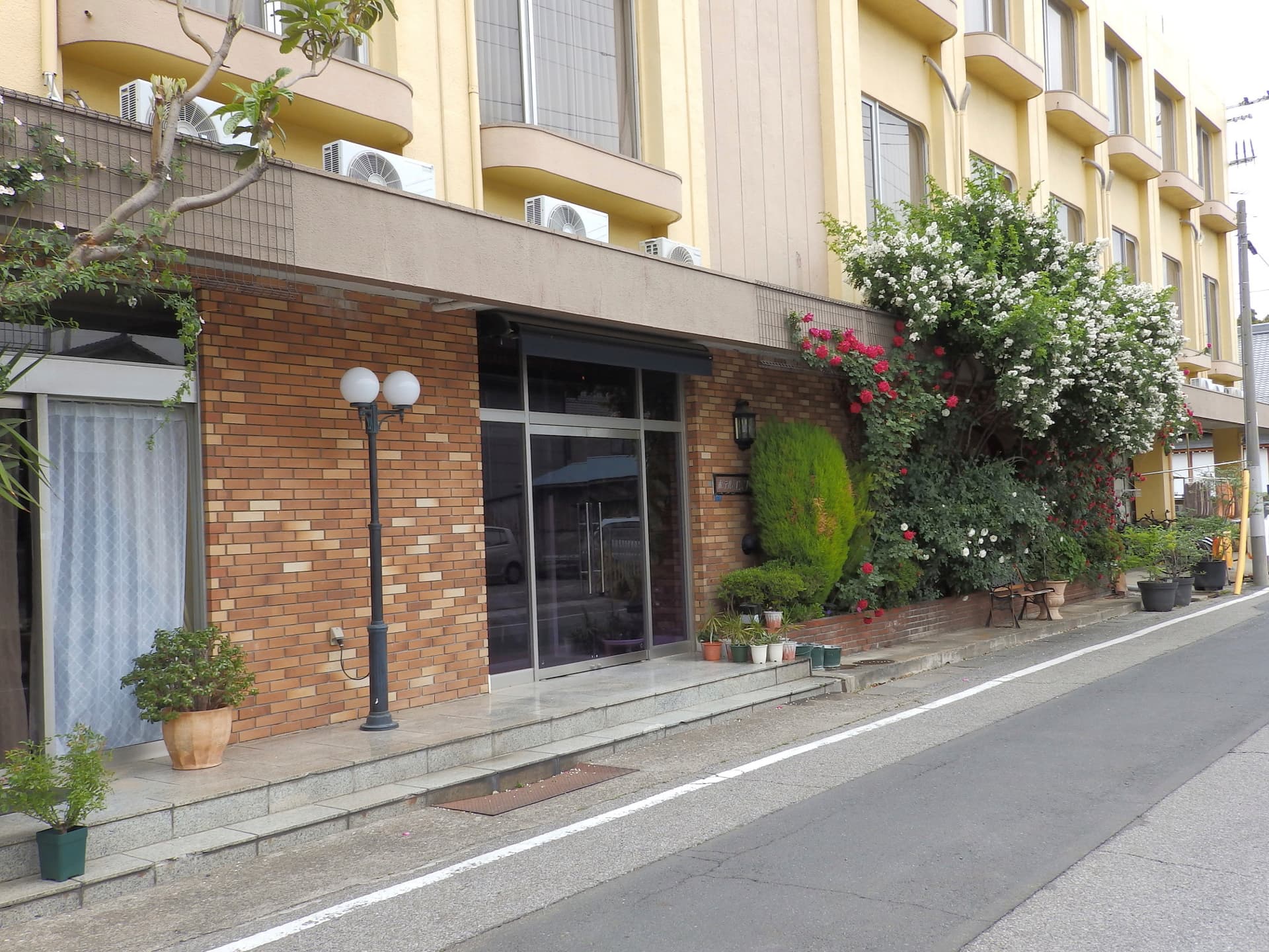 ビジネスホテル エンペラー