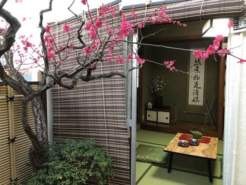 新宿/新大久保駅徒歩3分★ 120m2一軒家貸切り★ Wi-Fiパーティー/民泊