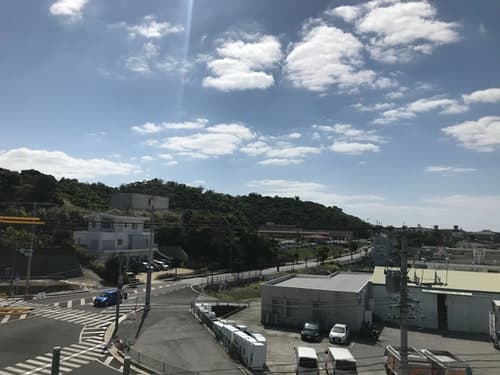 那覇市内や本島南部への観光拠点に最適!高速道のインターまで3分!!文化体験ができる宿!!!/民泊