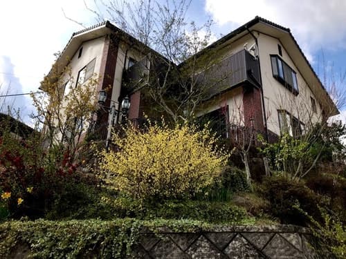 森の香 100坪庭付き洋館の一棟貸し ^