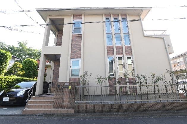 ファミリー不向き!!!一棟貸切りでない個室素泊まり、静かな方のみ、/民泊