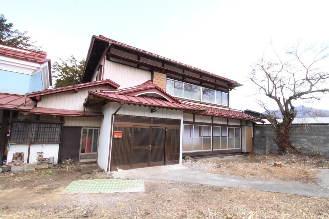 FUJI SAKURA HOUSE
