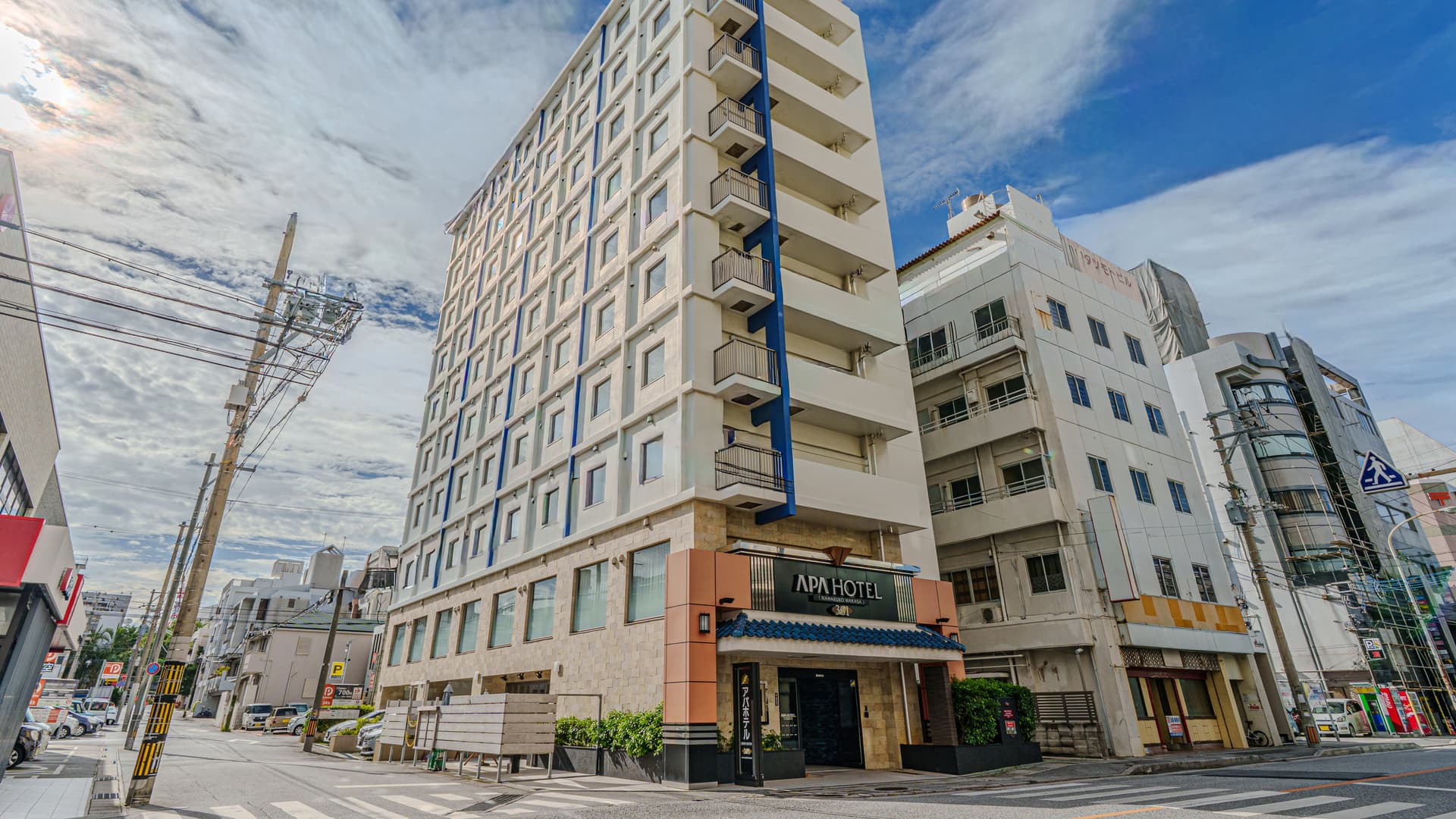 アパホテル〈那覇空港若狭〉