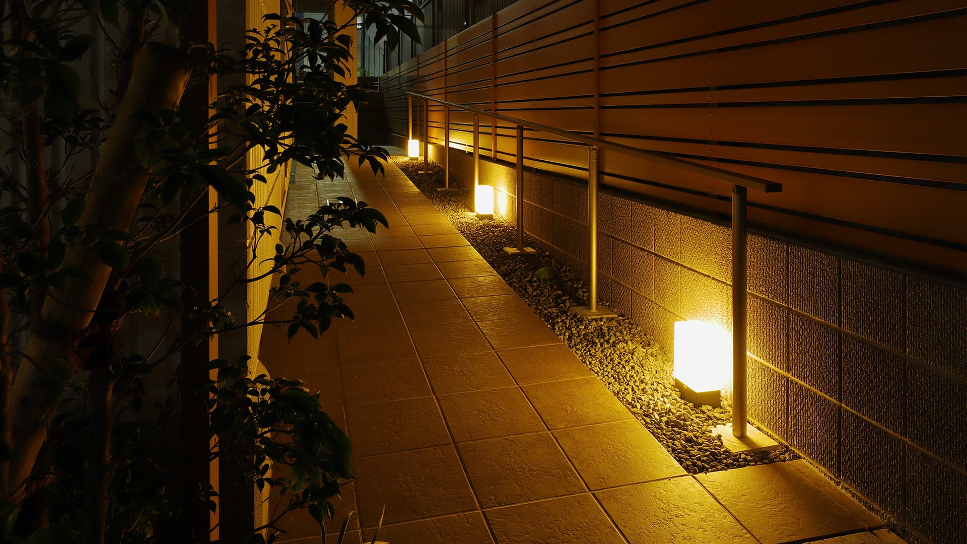 CocoConne 福岡西新 本館