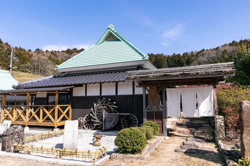 【一棟貸し・囲炉裏あり】棚田が広がる上山地区、大芦高原の古民家 「zen」 ^
