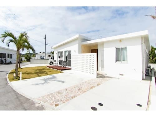 UGANA VILLA RESORT ^