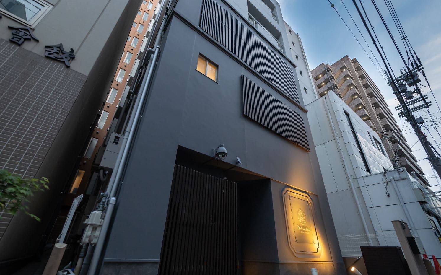 ONE WORLD 堺筋本町