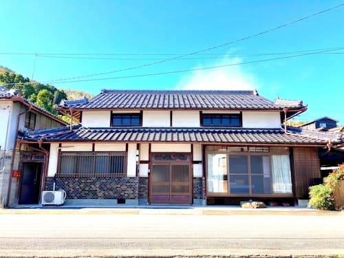 NEW OPEN!田舎の一棟貸住宅、お庭でBBQやプール遊びができる宿。5組限定特別価格!/民泊