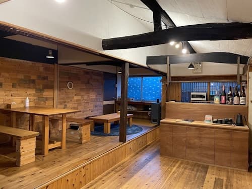 集いをつくる宿 ふたつや、 ^