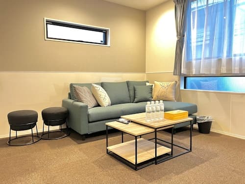 車でUSJへ10分!新築/無料駐車場付戸建!(最大8名)CS10/民泊