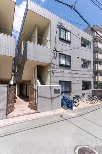 リトリートコート西新 ^