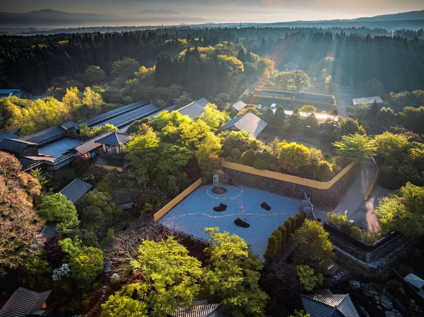 鳴鳳堂 -Cultural Resort Meihodo-