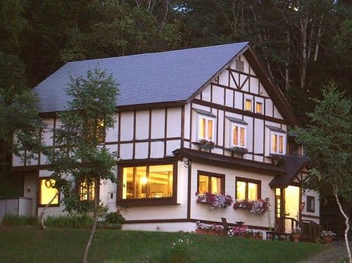 たんばら高原 料理とワインが自慢の宿 ペンション バン・デ・ルージュ