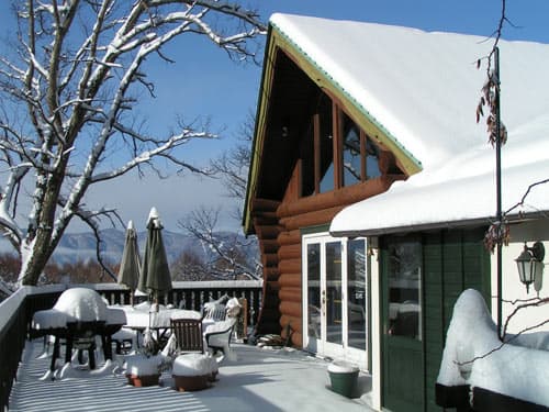 ログハウスのプチホテル トゥンブクトゥ