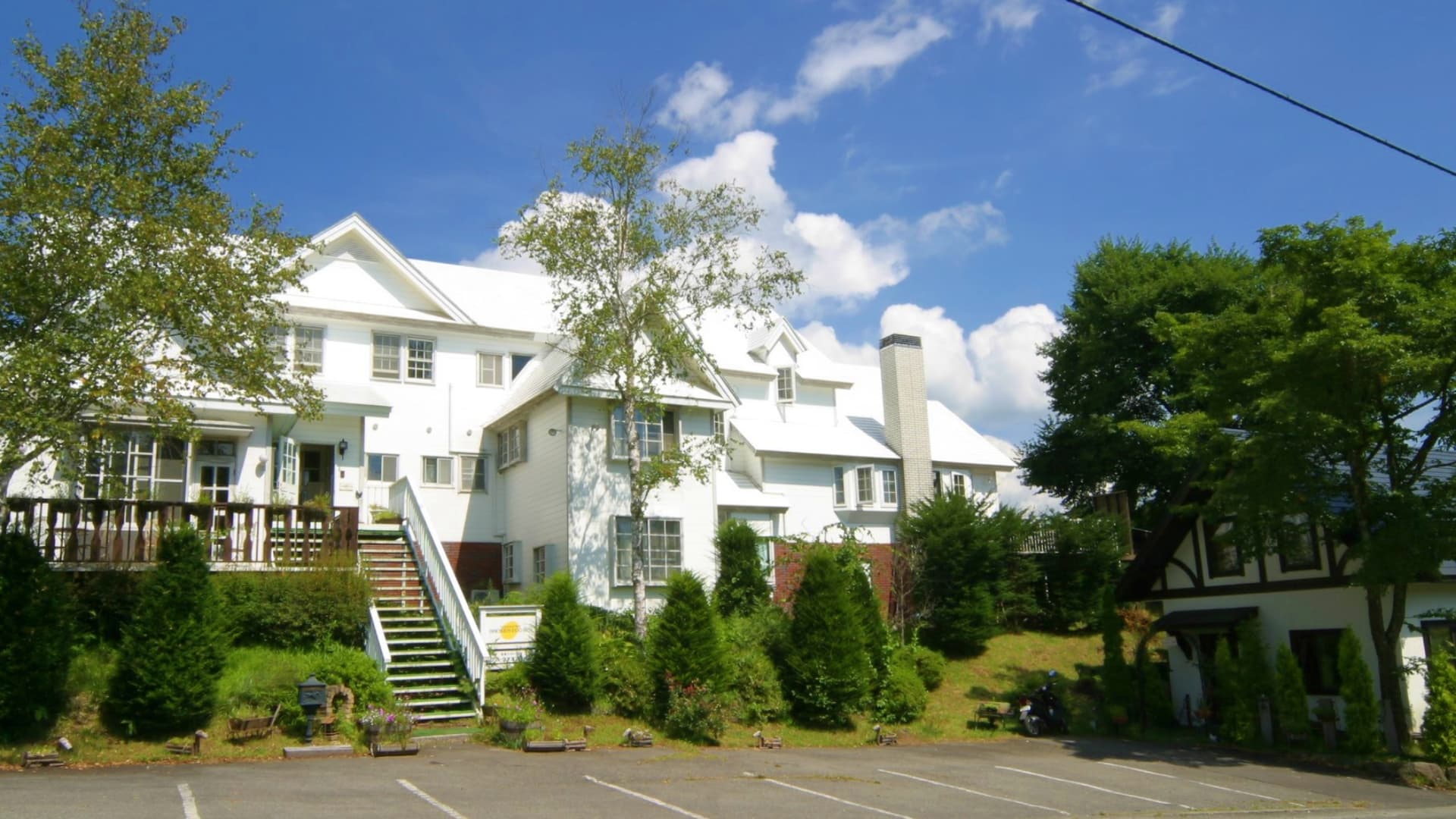 清里ゲストハウス ブロークンエッグイン