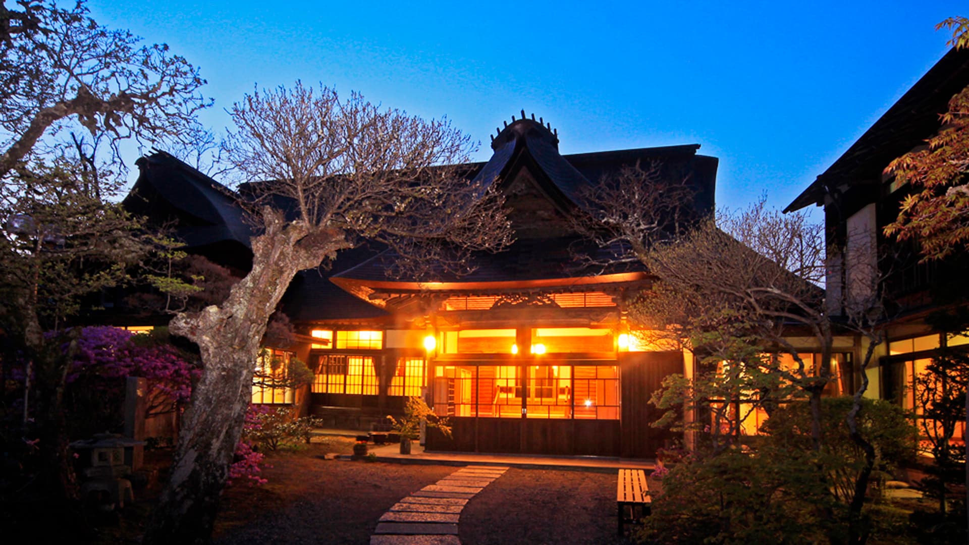 御岳山荘(みたけ山荘)