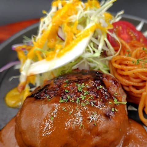 ビストロカラト