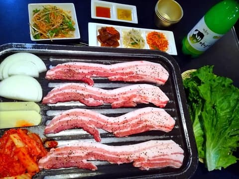韓国料理テナム