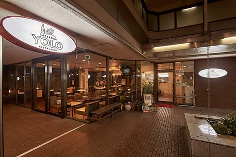 CAFE&BAR YOLO カフェアンドバー ヨロ