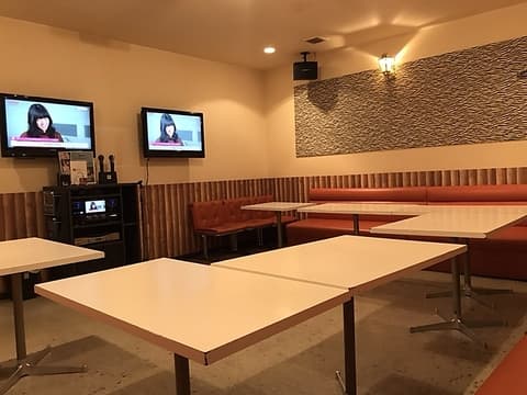 カラオケ バンガローハウス 衣笠店