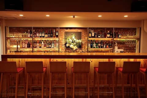 傷ついたダンサーが集まる BAR KIZUKI バー キズキ