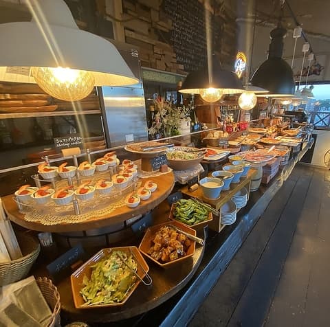 食材達の隠れ家 AZITO