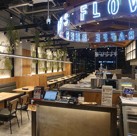 FLOWS GRILL BAR ジ アウトレット湘南平塚
