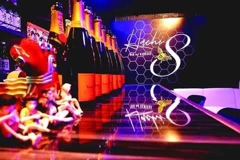 BAR and KARAOKE Hachi