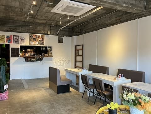 BACKYARD BASE バックヤードベース