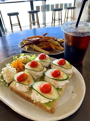 んまむぬひもの食堂まるたま