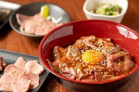 立呑み処 やす吉 本店