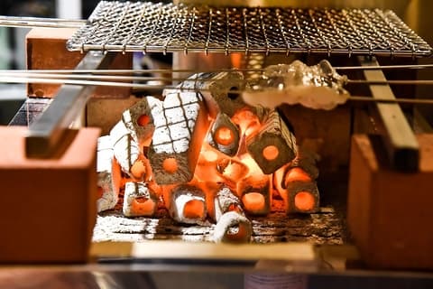 炭焼コの字酒場 醸亀げん