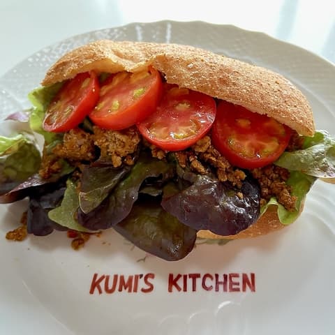 KUMI'S KITCHEN