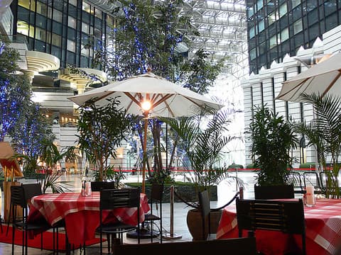 カフェ エスカロール