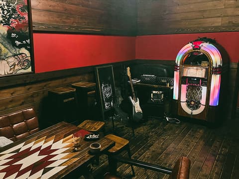 BAR STRANGER THAN PARADISE バー ストレンジャー ザン パラダイス