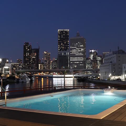 シーフードレストラン 右舷