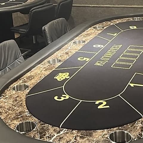 POKER BAR BLUCKY ポーカーバーブラッキー